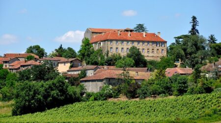 Kloster Saint-Mont in der gleichnamigen Wein-Appellation in Südwest Frankreich